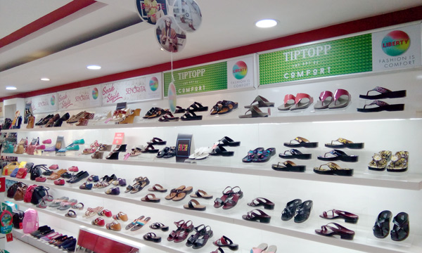 cat shoes showroom in delhi