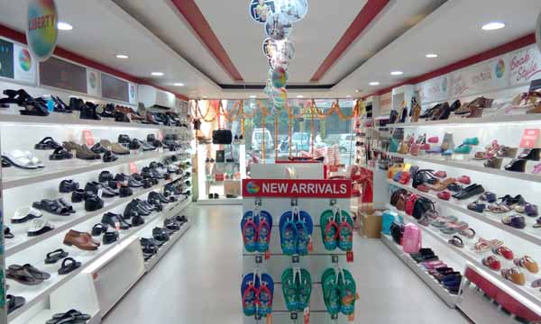 38  Caterpillar shoes showroom in delhi for All Gendre